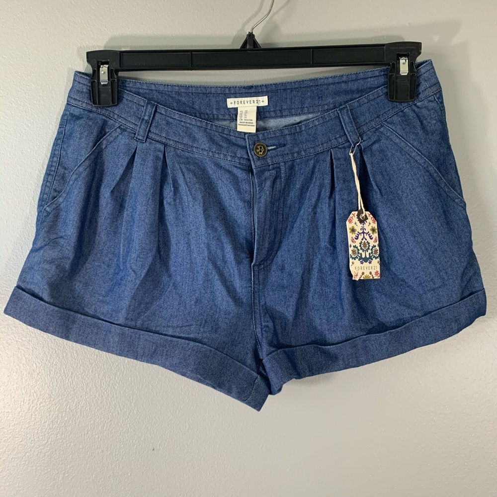 Forever 21 Dark Denim Woven Pleated Short 28
